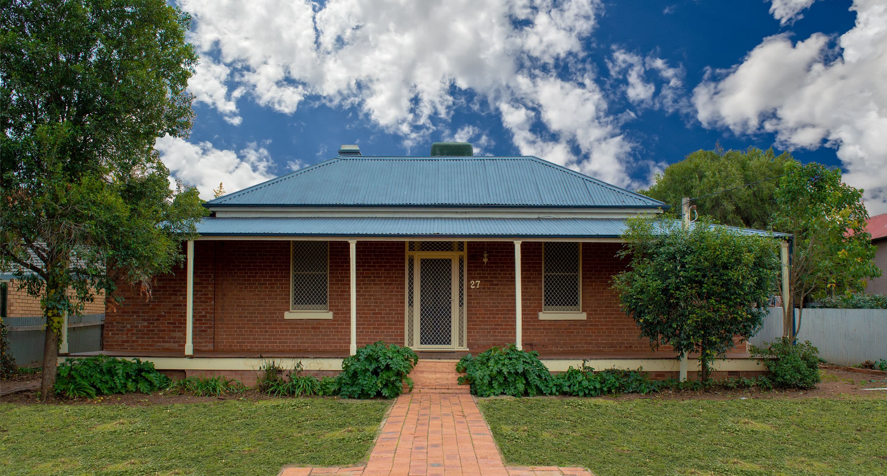 27 Farrand Street, Forbes - Image 1