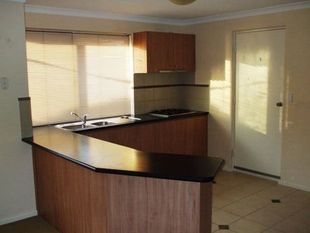 24 Gateway Boulevard, CANNING VALE WA 6155, Canning Vale - Thumbnail 2
