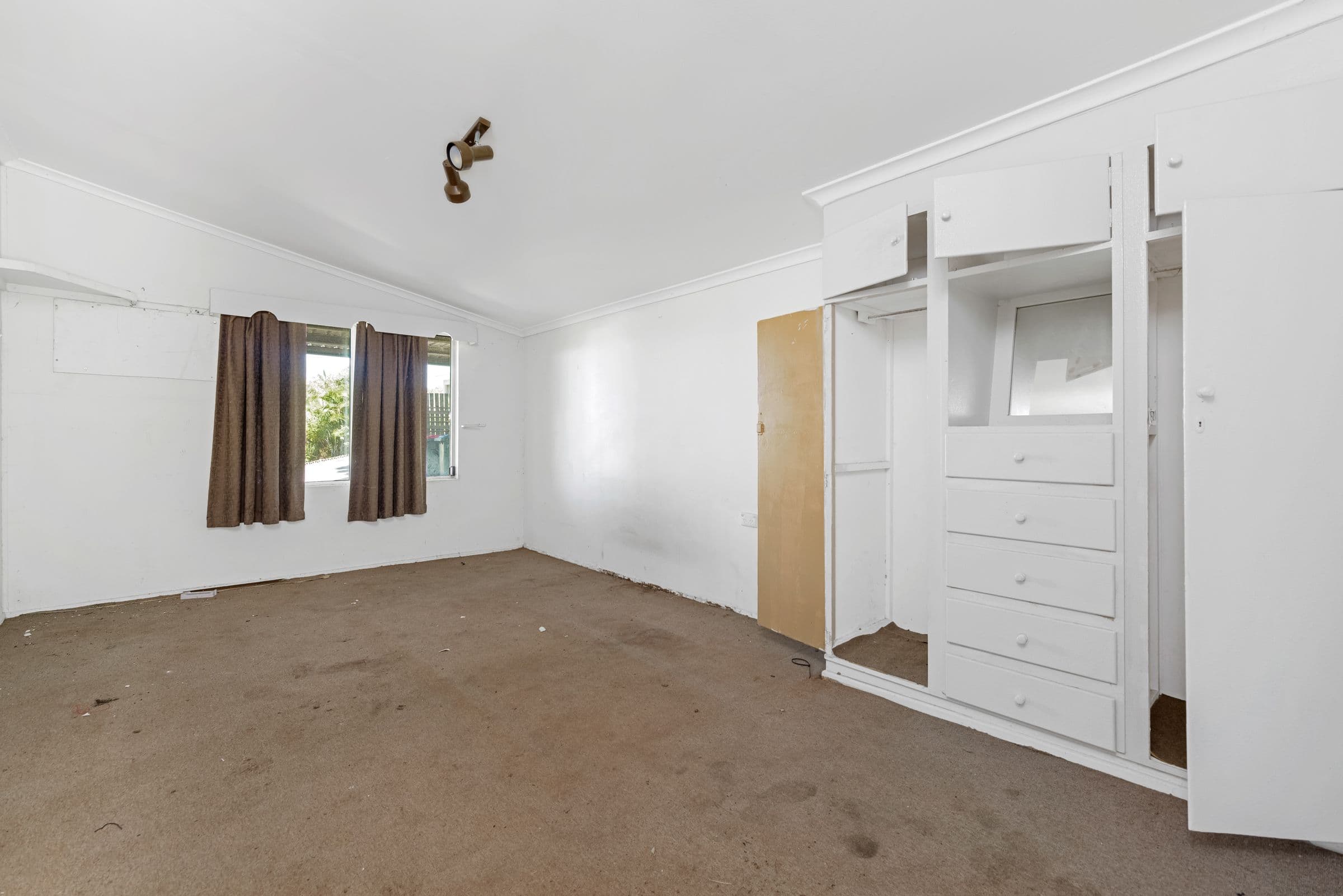 18 Walters Avenue, West Gladstone QLD 4680, West Gladstone - Thumbnail 7