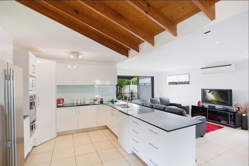20 Bowline Road, Mermaid Waters QLD 4218, Mermaid Waters - Thumbnail 5