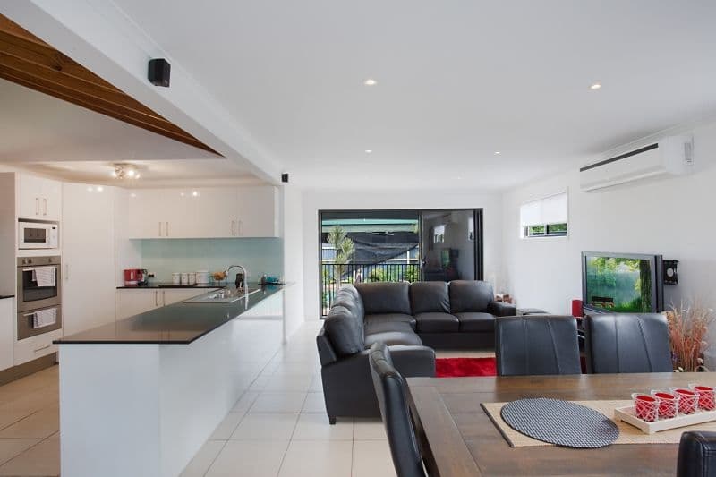 20 Bowline Road, Mermaid Waters QLD 4218, Mermaid Waters - Thumbnail 6
