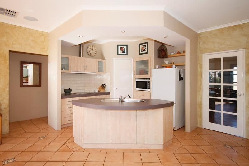 6 Caspian Terrace, CANNING VALE WA 6155, Canning Vale - Thumbnail 2