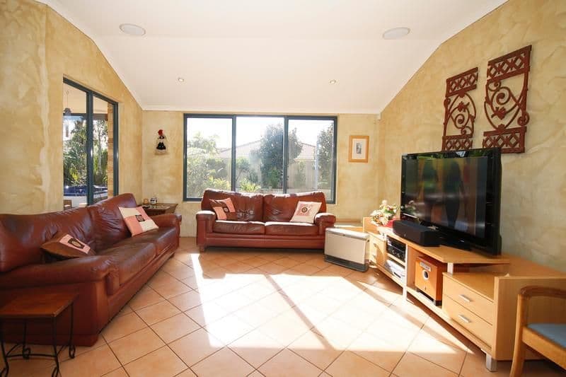 6 Caspian Terrace, CANNING VALE WA 6155, Canning Vale - Thumbnail 3