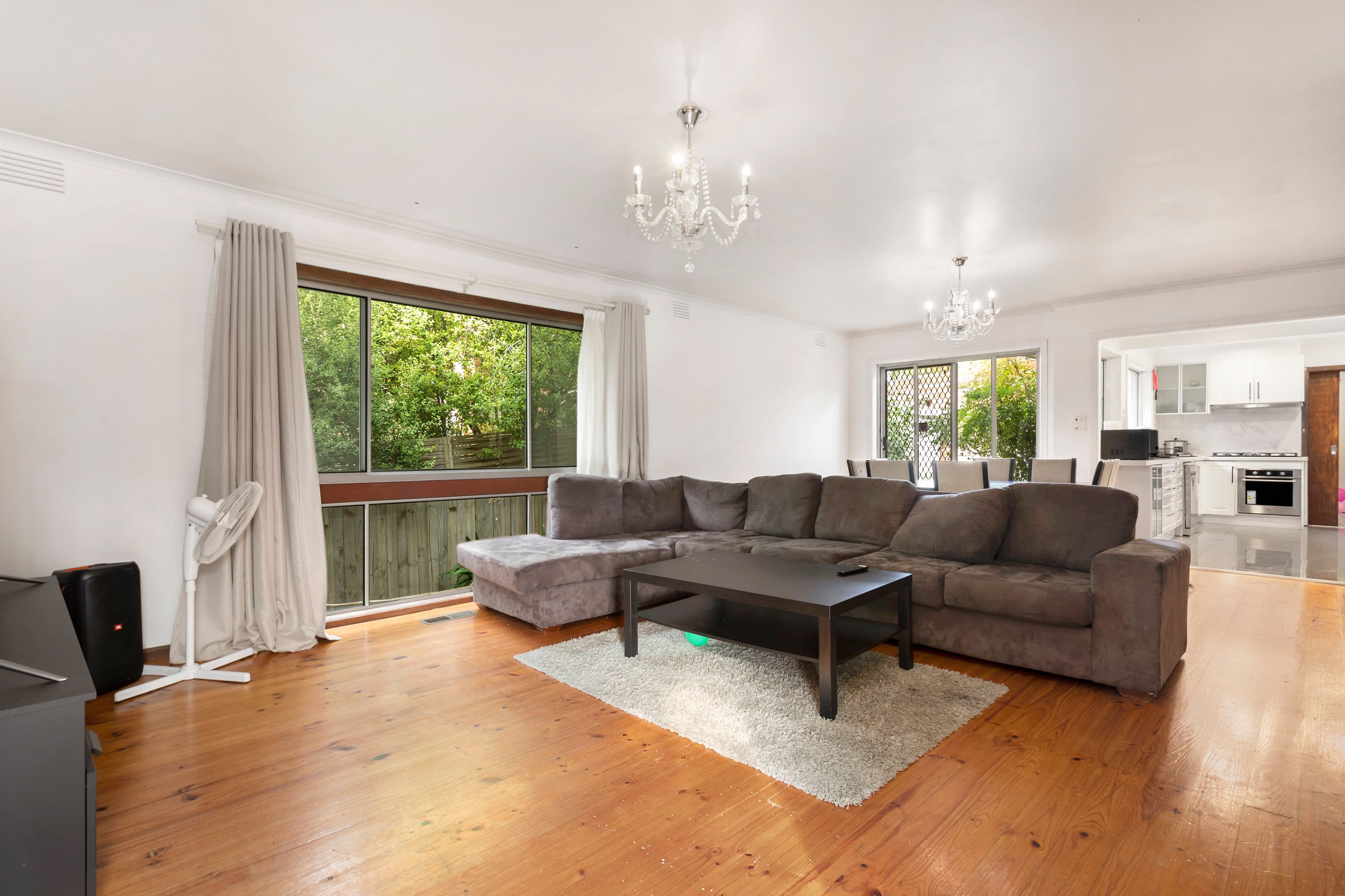 29 Golden Grove, Glen Waverley VIC 3150, Glen Waverley - Thumbnail 2