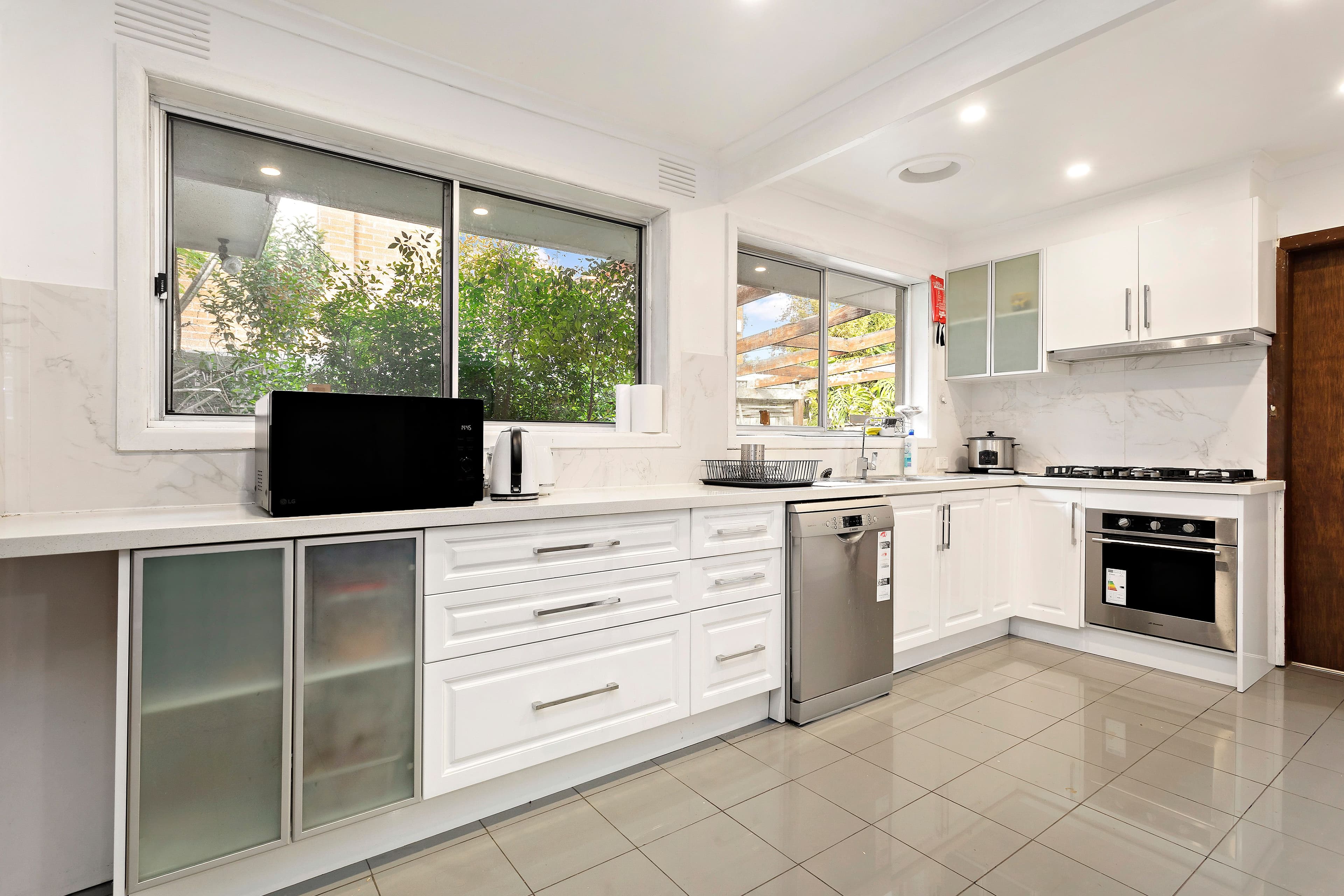 29 Golden Grove, Glen Waverley VIC 3150, Glen Waverley - Thumbnail 4