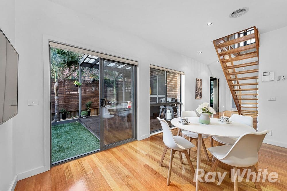 33 Jordan Grove, Glen Waverley VIC 3150, Glen Waverley - Thumbnail 4