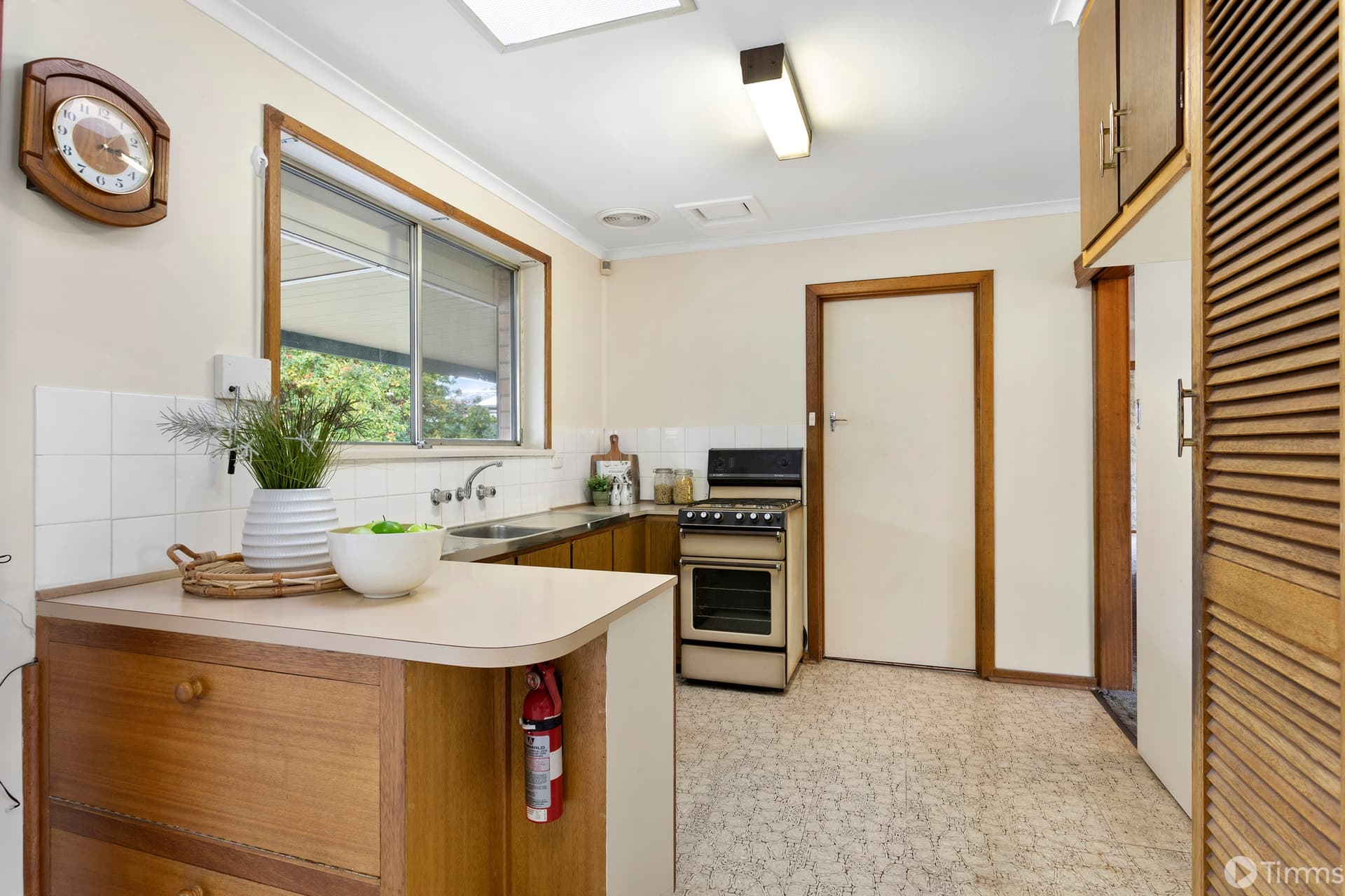 42 Kentwood Road, Morphett Vale - Image 1