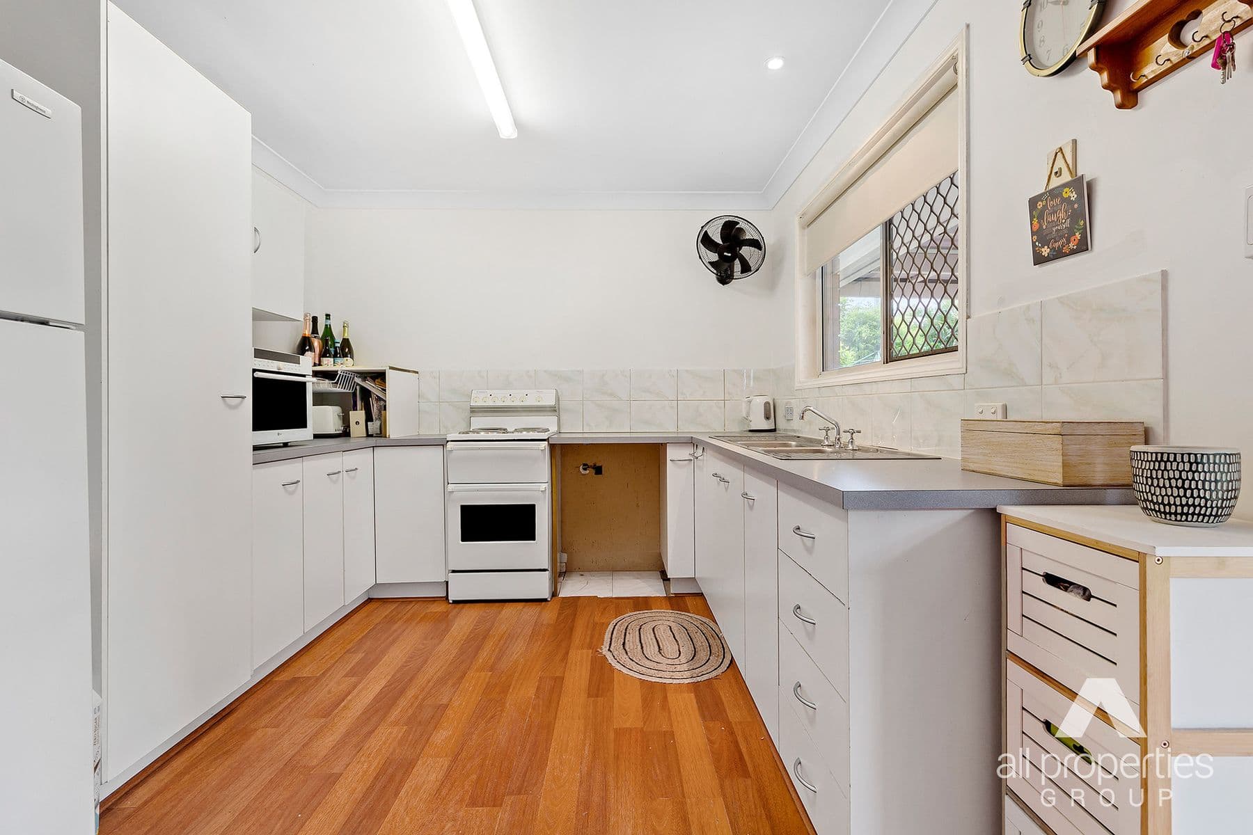 14 Rutyna Crescent, Crestmead QLD 4132, Crestmead - Thumbnail 3