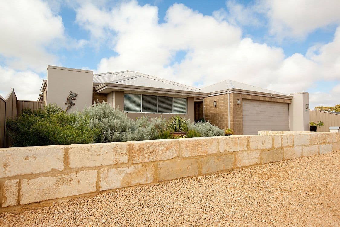 23 Topsail Street, DRUMMOND COVE WA 6532, Drummond Cove - Image 1