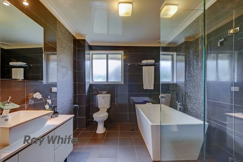 1 Dobson Crescent, Dundas Valley - Thumbnail 6