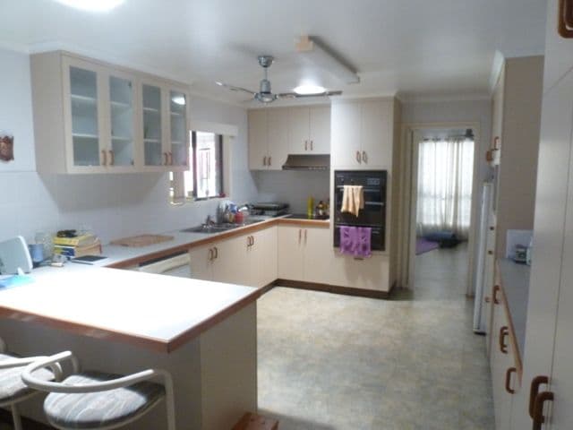 27 Pirie Street, SOUTH MACKAY QLD 4740, South Mackay - Thumbnail 2