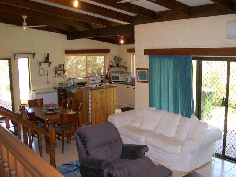 76 Marty Street, INNISFAIL QLD 4860, South Innisfail - Thumbnail 4