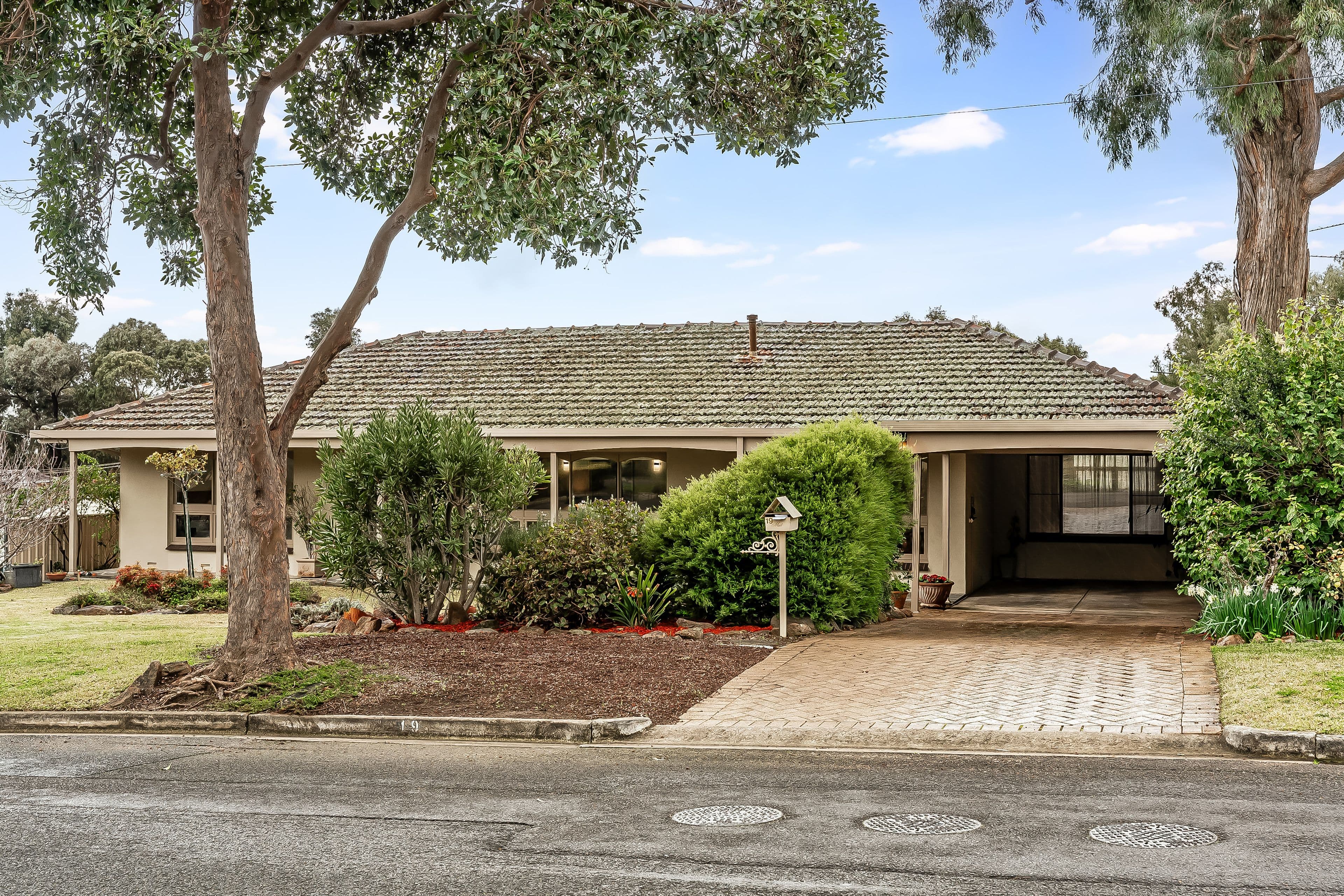 19 Callana Avenue, Rostrevor SA 5073, Rostrevor - Thumbnail 2