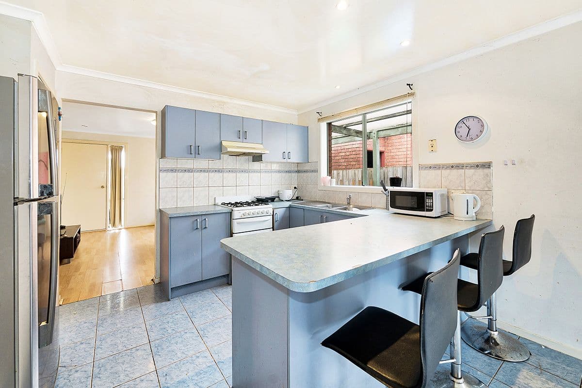 8 Sharyn Street, Cranbourne West VIC 3977, Cranbourne West - Thumbnail 2