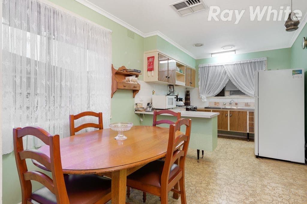 10 Glenn Crescent, Bundoora VIC 3083, Bundoora - Thumbnail 2