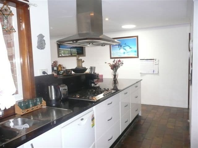 17 Leeward Close, WOODRISING NSW 2284, Woodrising - Thumbnail 2