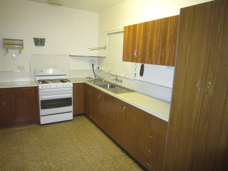 52 Hayward Street, MOOROOBOOL QLD 4870, Mooroobool - Thumbnail 6