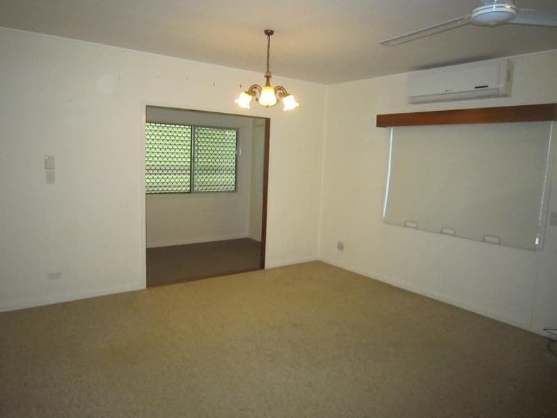 52 Hayward Street, MOOROOBOOL QLD 4870, Mooroobool - Thumbnail 7