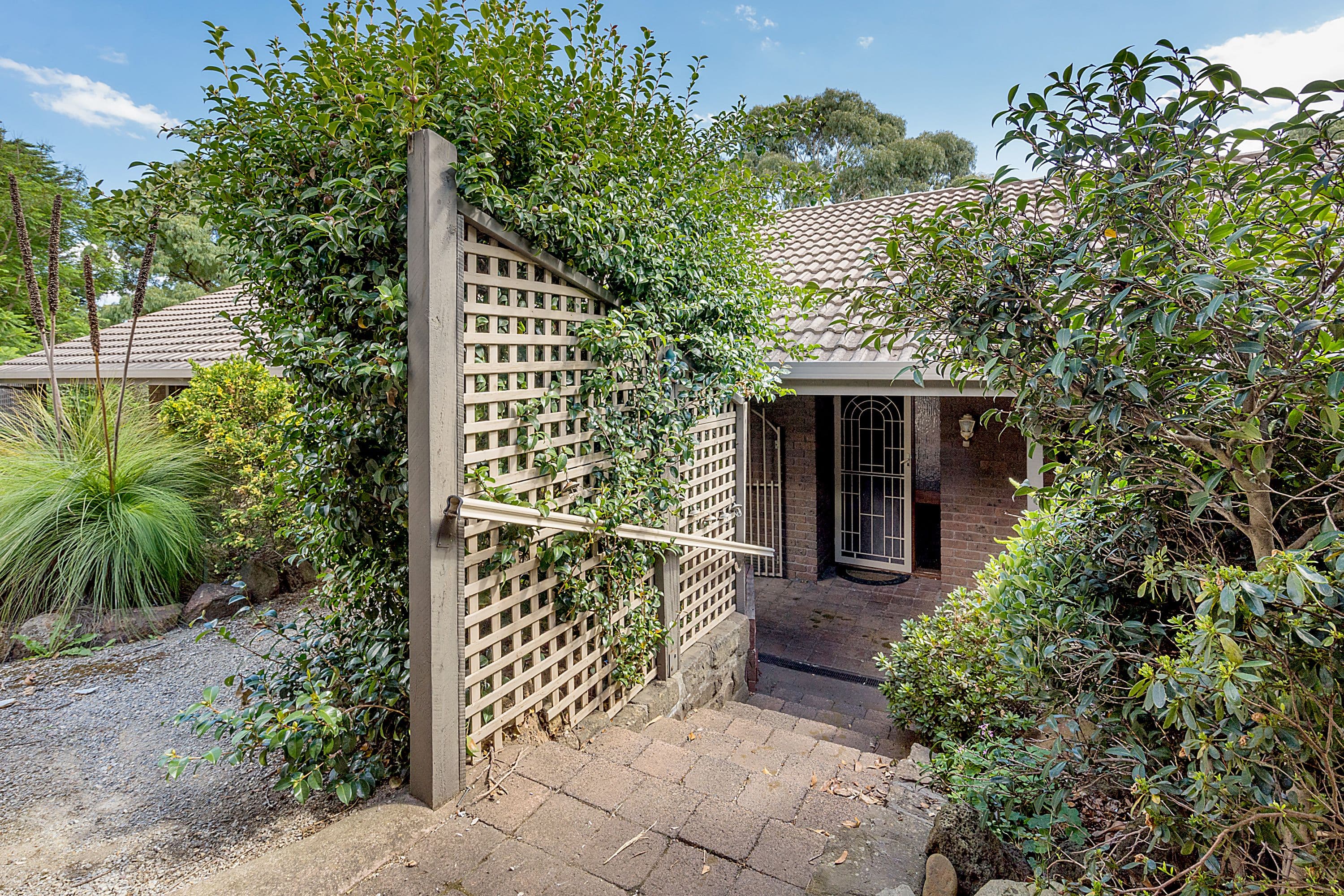 6 Perron Close, Craigieburn VIC 3064, Craigieburn - Thumbnail 2