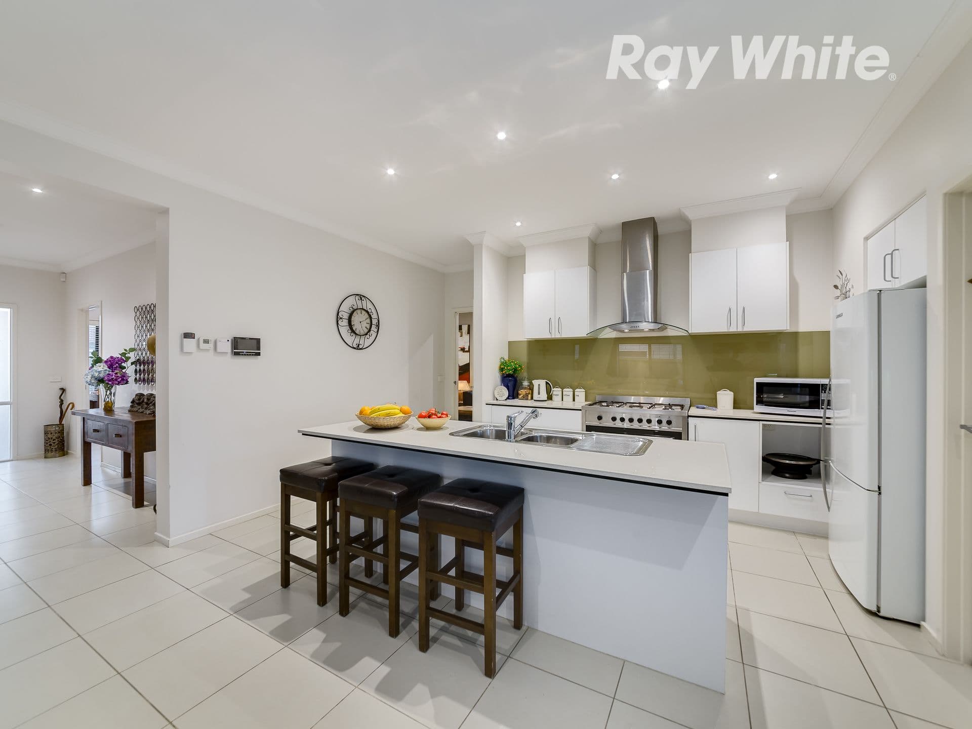 19 Colden Close, Epping VIC 3076, Epping - Thumbnail 2