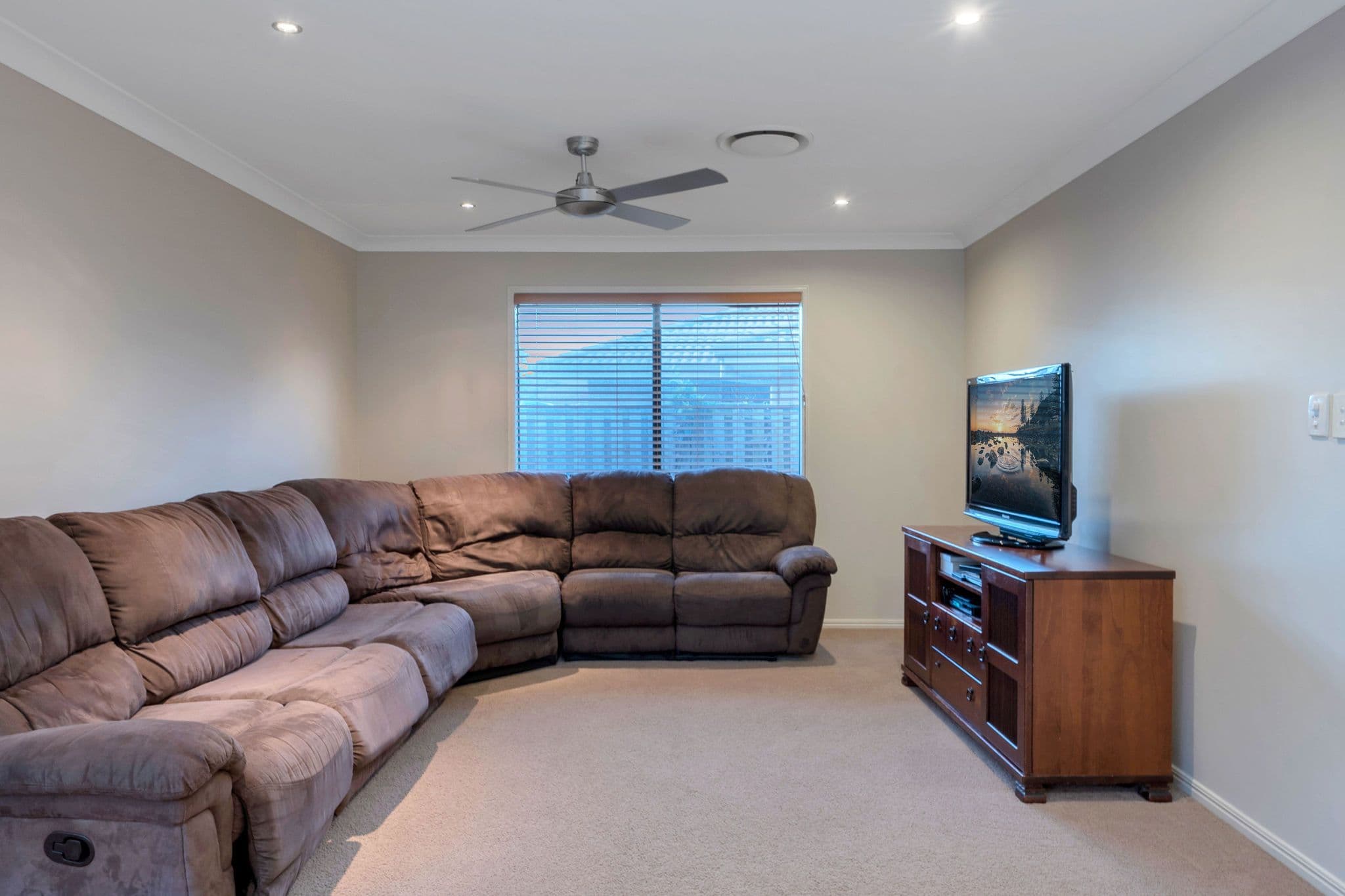 7 Cessna Street, Upper Coomera QLD 4209, Upper Coomera - Thumbnail 4