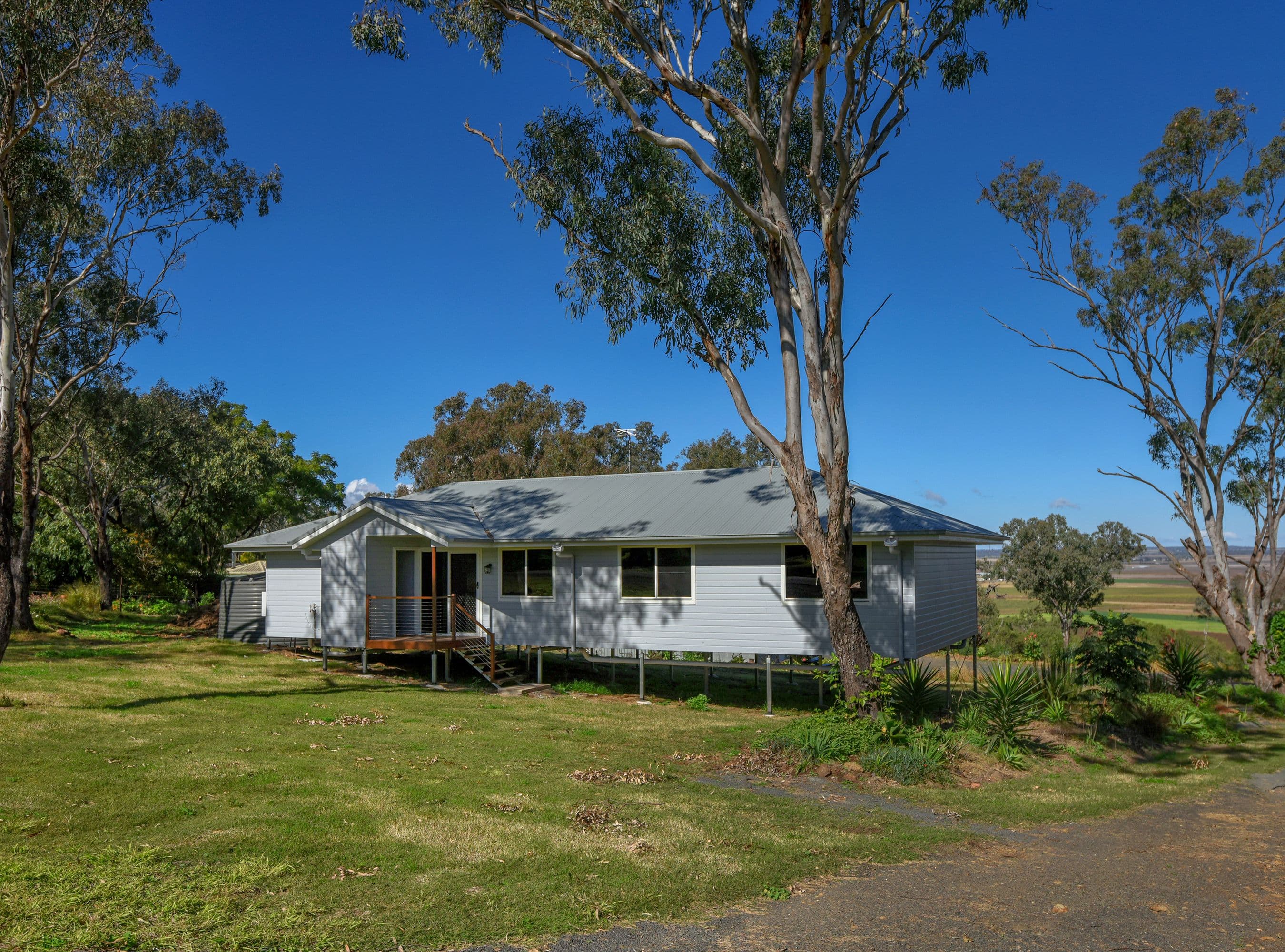 16 Wilga Avenue, Oakey QLD 4401, Oakey - Image 1