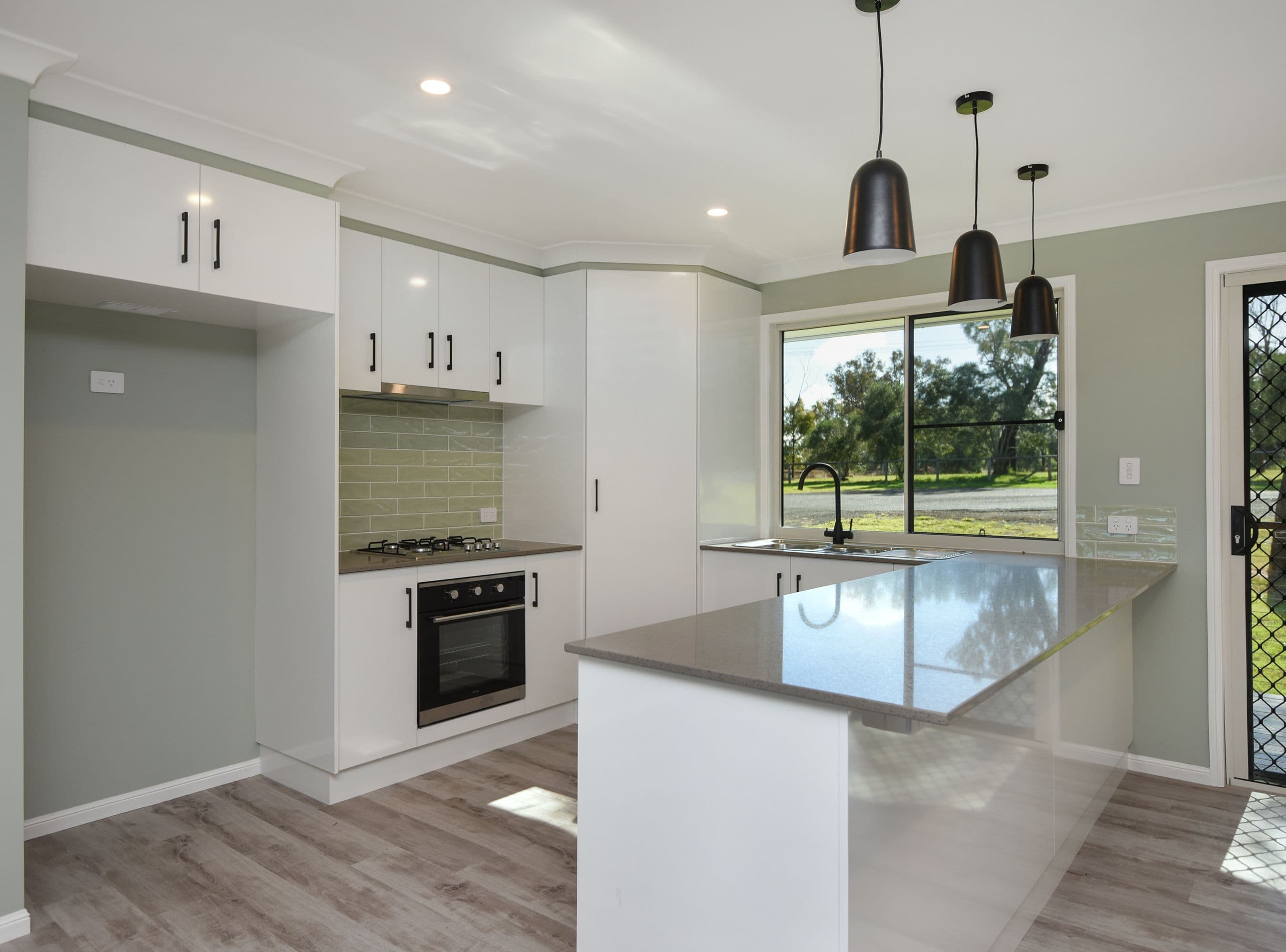 16 Wilga Avenue, Oakey QLD 4401, Oakey - Thumbnail 4