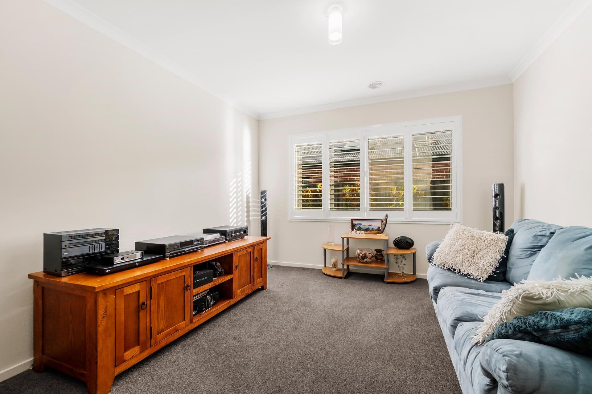33 Emblem Way, Craigieburn VIC 3064, Craigieburn - Thumbnail 6