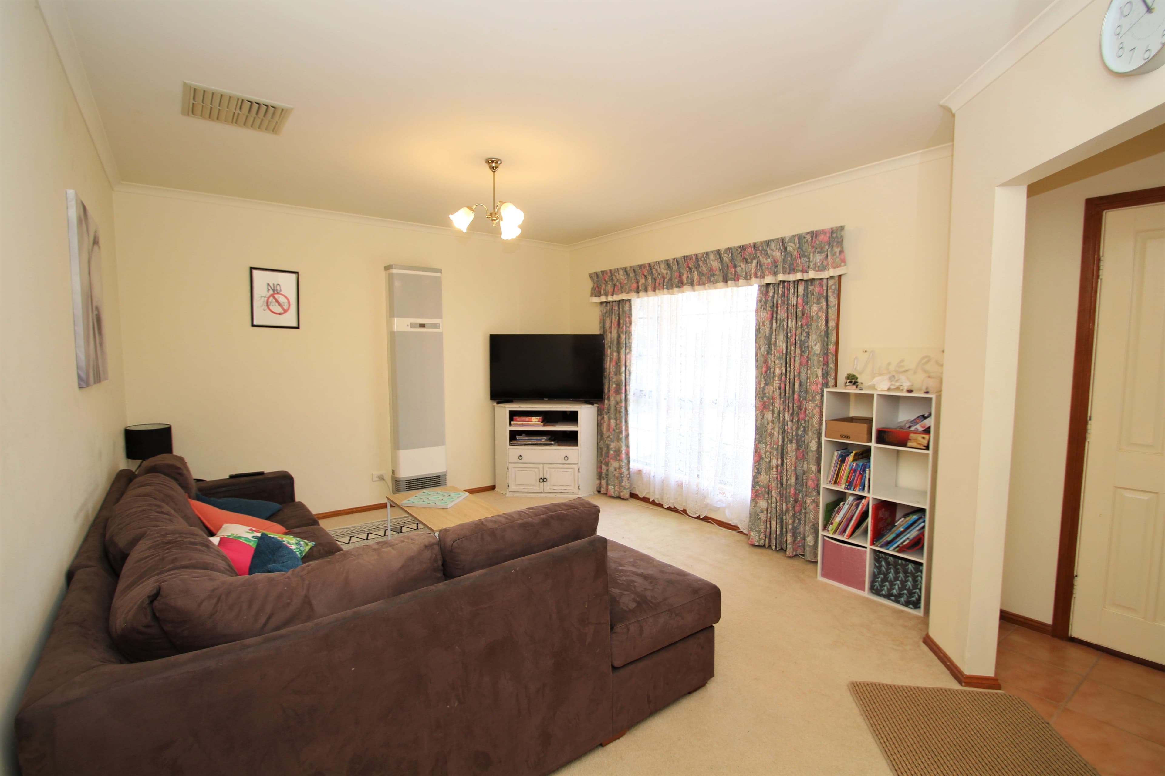 11 Sturt Street, Cobram VIC 3644, Cobram - Thumbnail 2