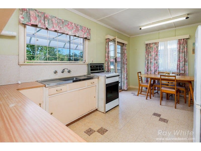12 Strathfield Street, Tarragindi QLD 4121, Tarragindi - Thumbnail 4