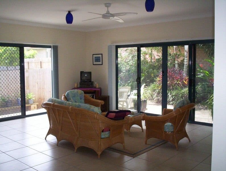 42 Eileen Avenue, SOUTHPORT QLD 4215, Southport - Thumbnail 3