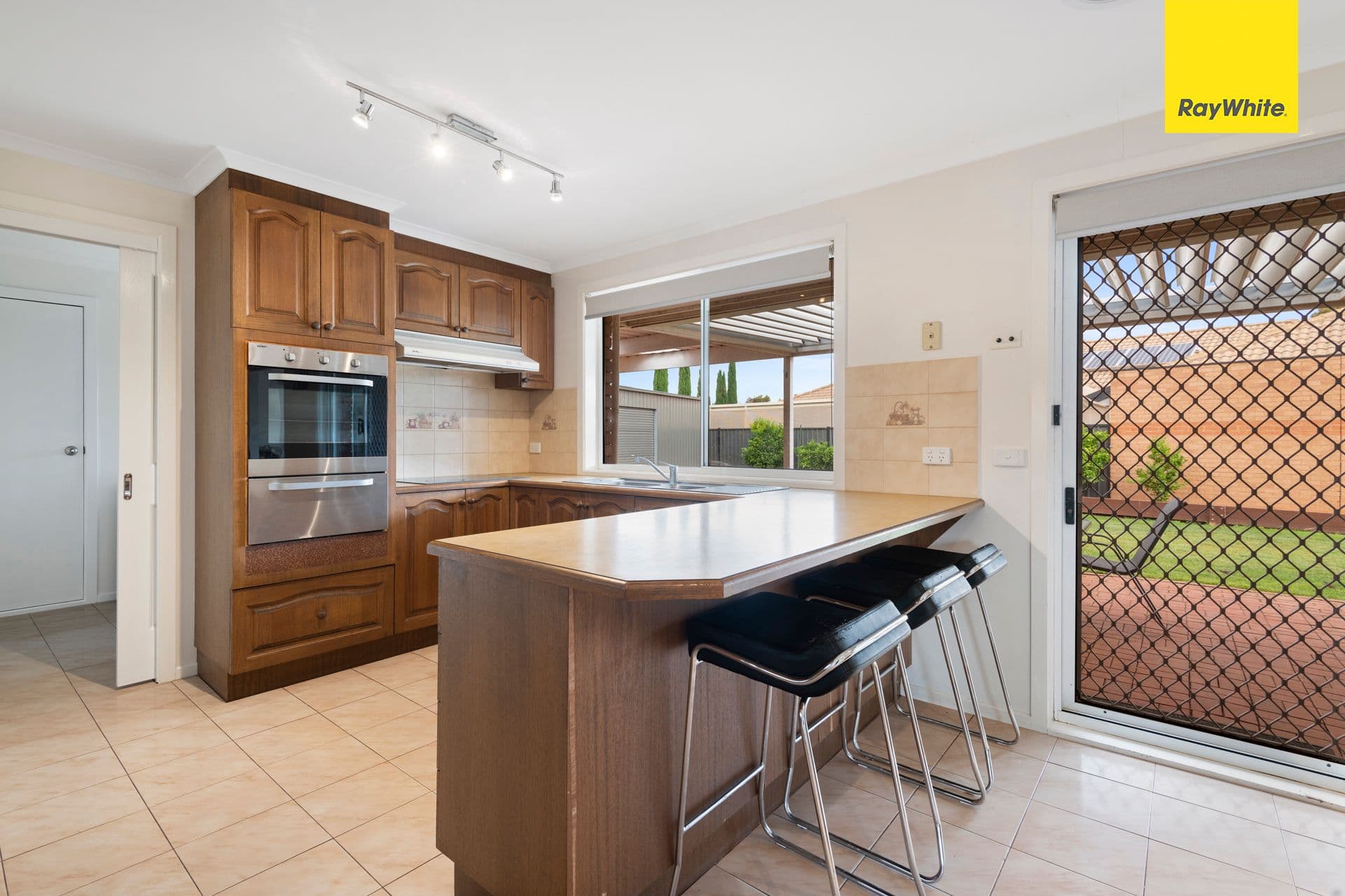 1 Sleeth Court, Melton West VIC 3337, Melton West - Thumbnail 8