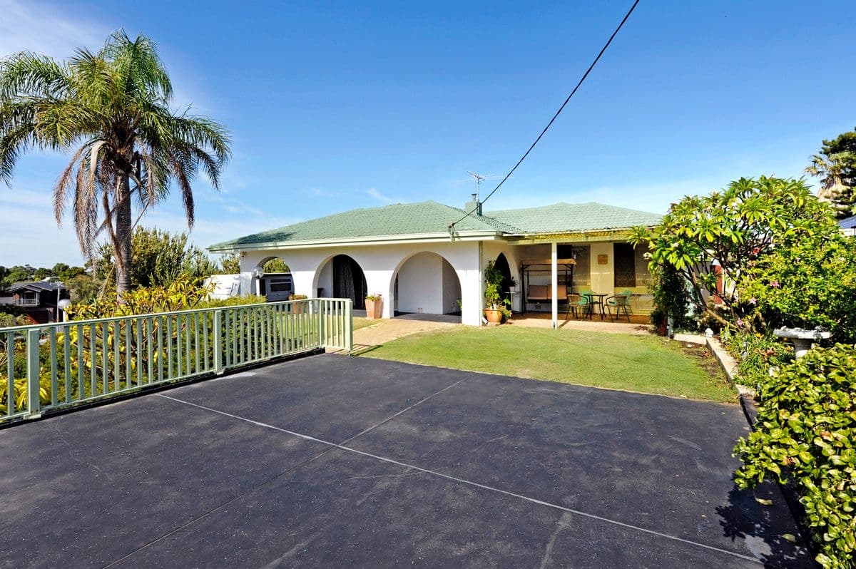 9 Reveley Street, WAIKIKI WA 6169, Waikiki - Thumbnail 2