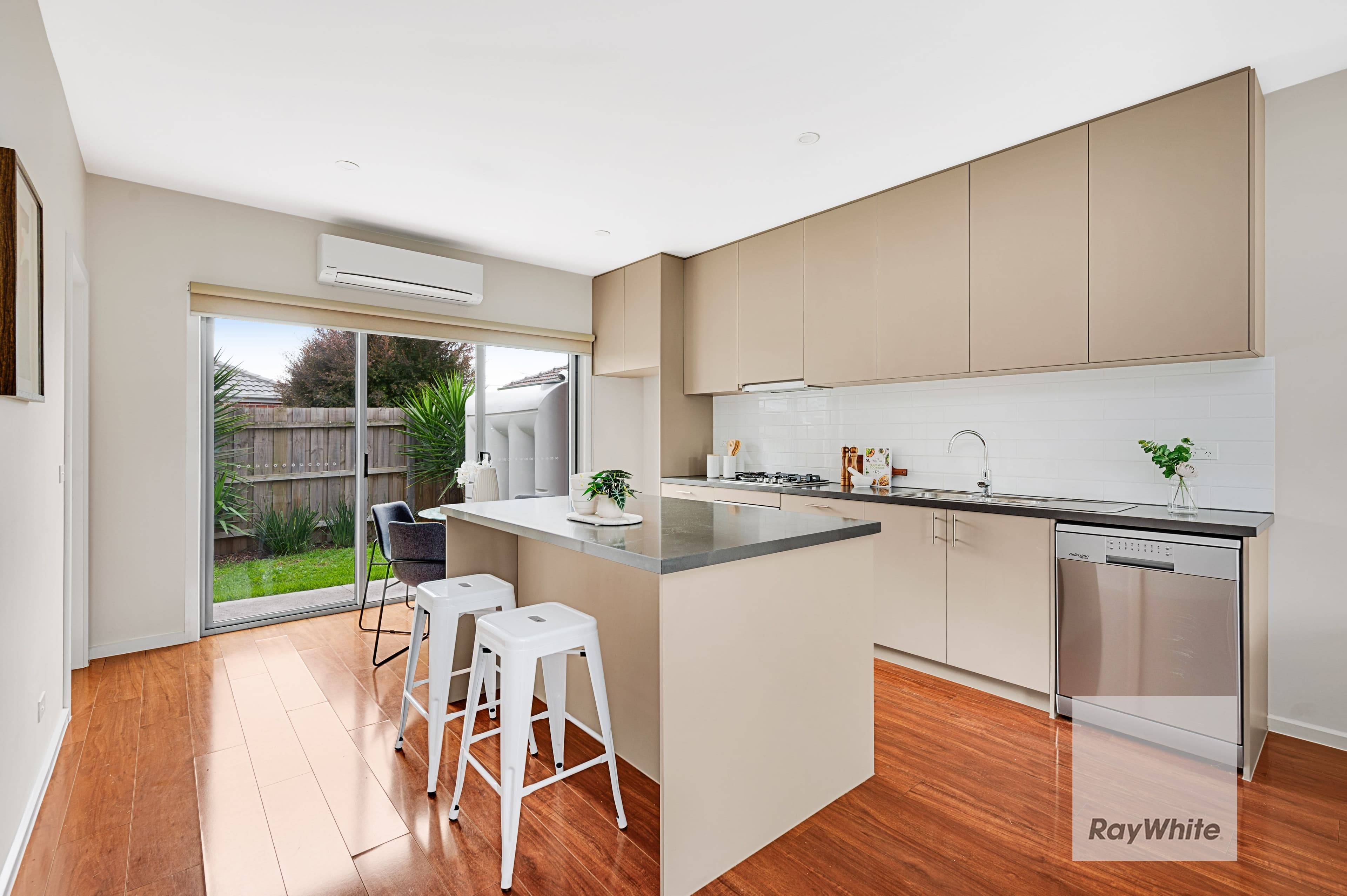2 Hopetoun Court, Westmeadows VIC 3049, Westmeadows - Thumbnail 6