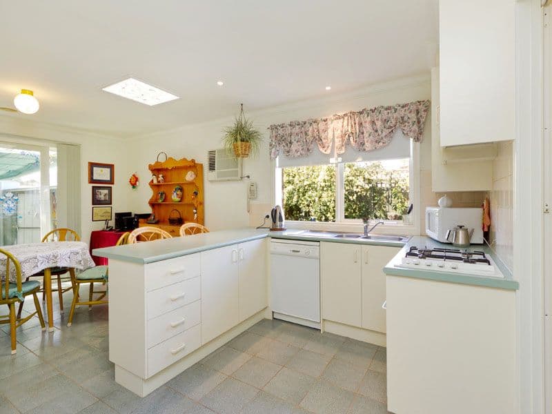 42 Albert Place, Dingley Village VIC 3172, Dingley Village - Thumbnail 5
