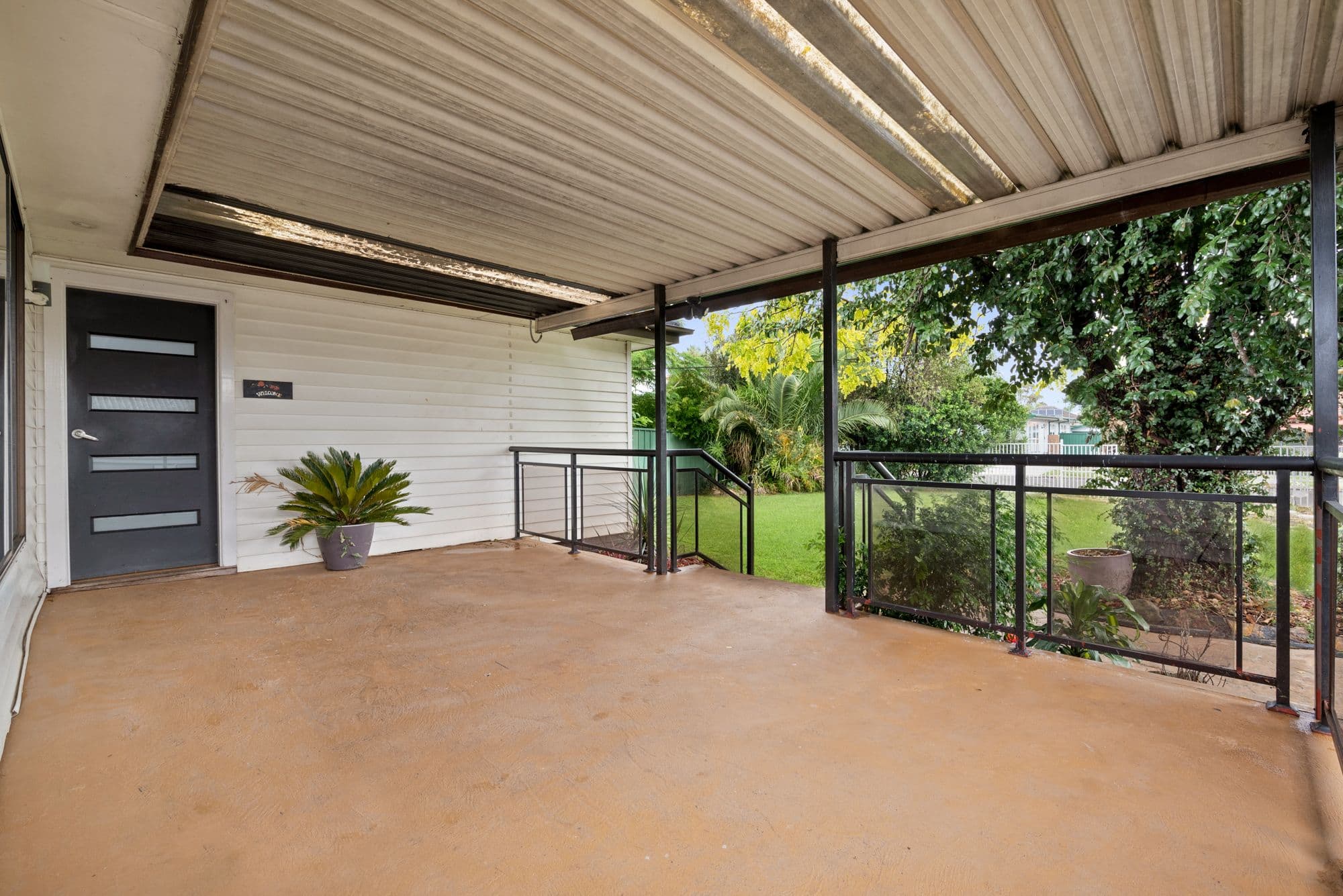 25 Waratah Avenue, Casula NSW 2170, Casula - Thumbnail 2