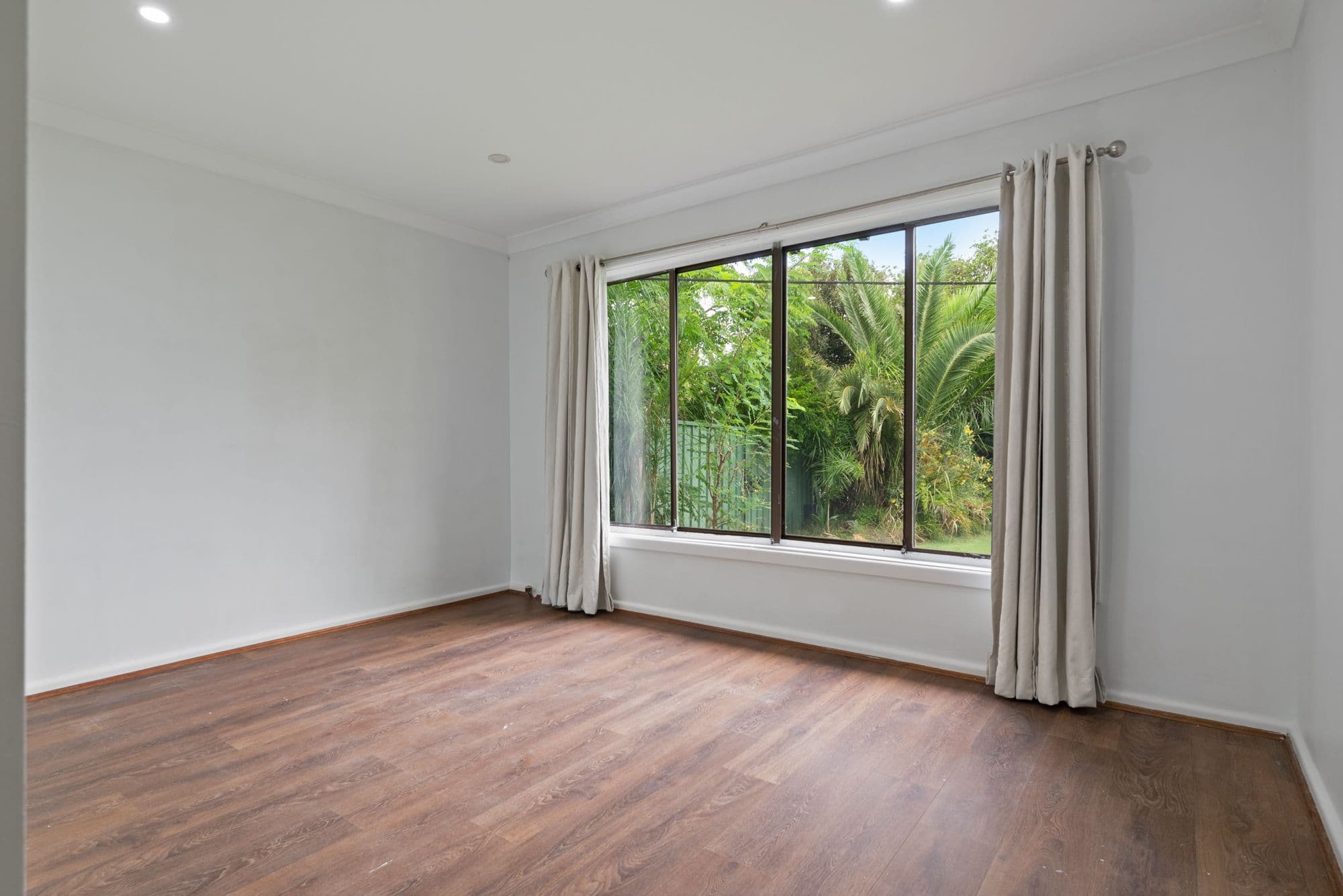 25 Waratah Avenue, Casula NSW 2170, Casula - Thumbnail 7