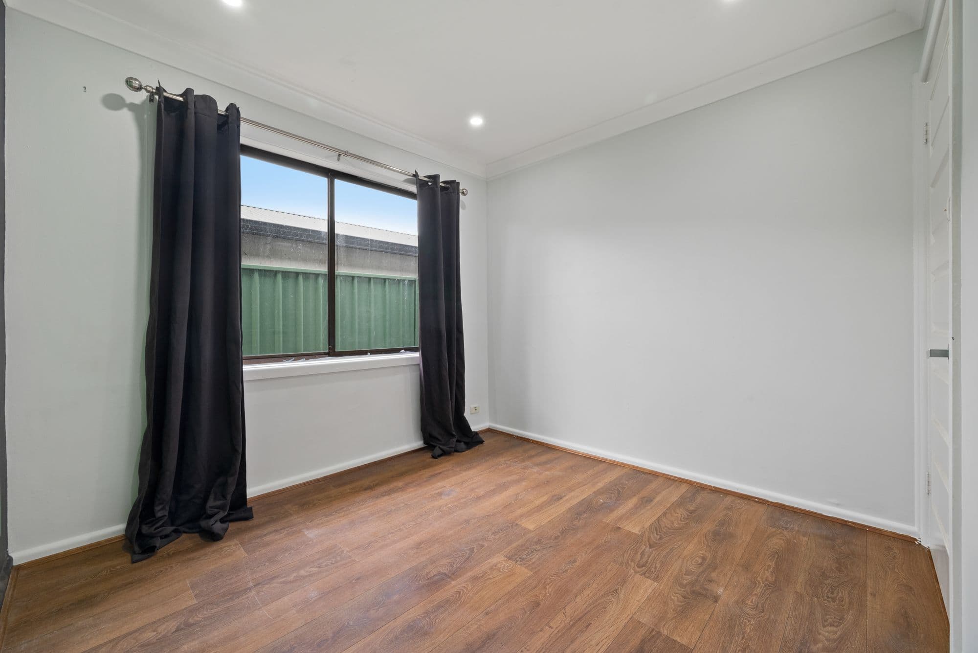 25 Waratah Avenue, Casula NSW 2170, Casula - Thumbnail 8