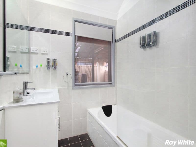 31 Mayfield Circuit, Albion Park - Thumbnail 4