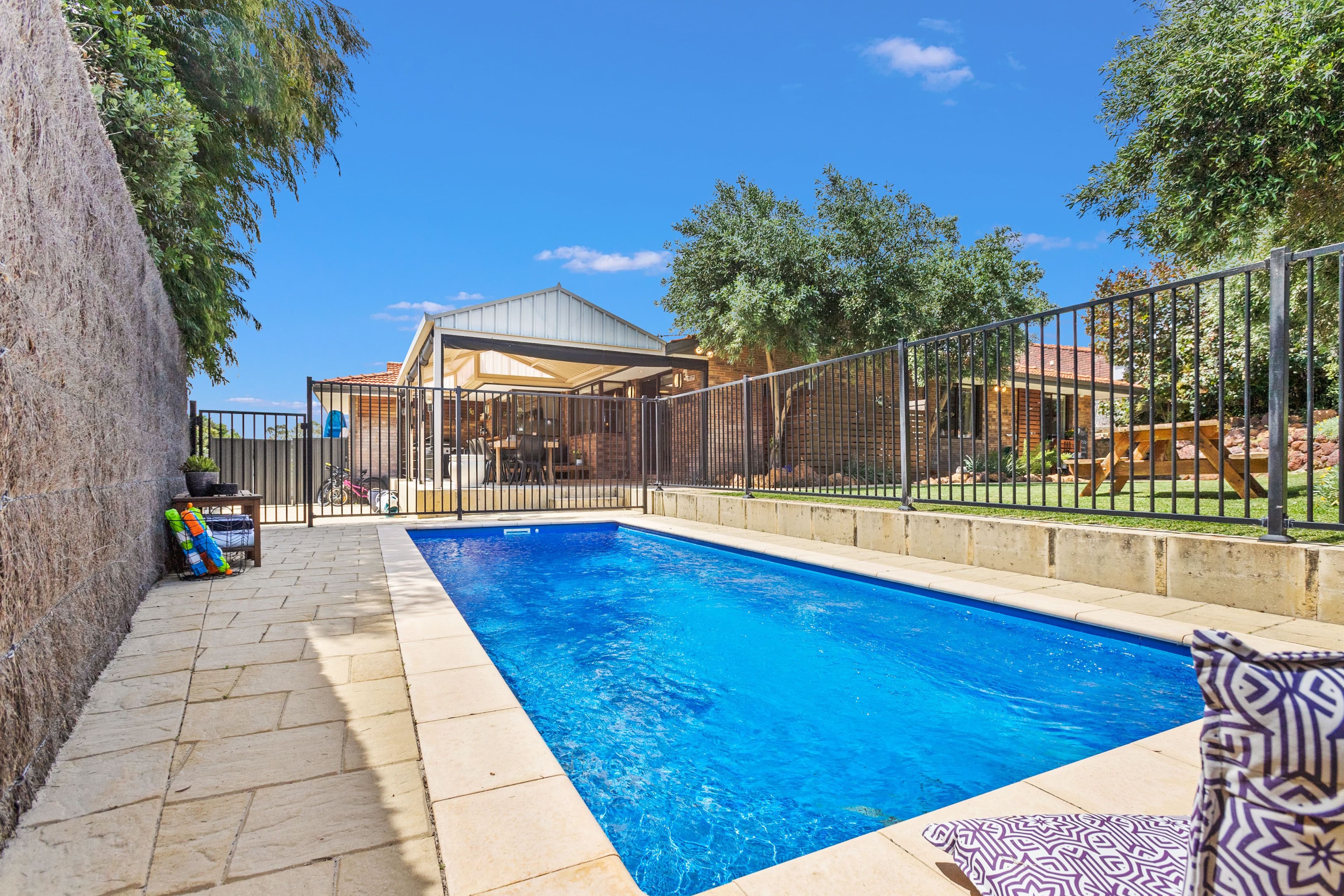 90 Castlecrag Drive, Kallaroo WA 6025, Kallaroo - Thumbnail 3