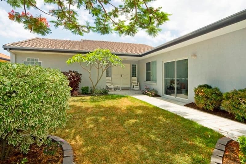 74 Dunlin Drive, BURLEIGH WATERS QLD 4220, Burleigh Waters - Thumbnail 2
