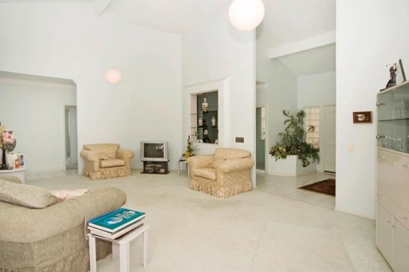 74 Dunlin Drive, BURLEIGH WATERS QLD 4220, Burleigh Waters - Thumbnail 4