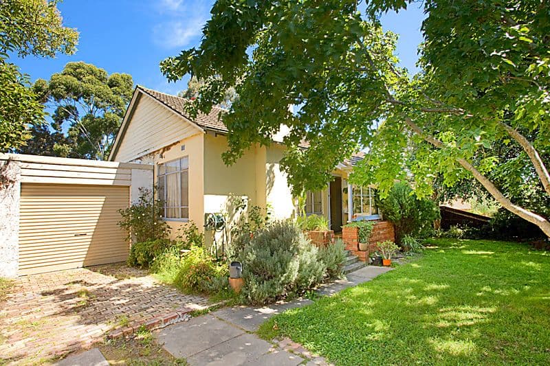 10 Station Avenue, ASHWOOD VIC 3147, Ashwood - Image 1