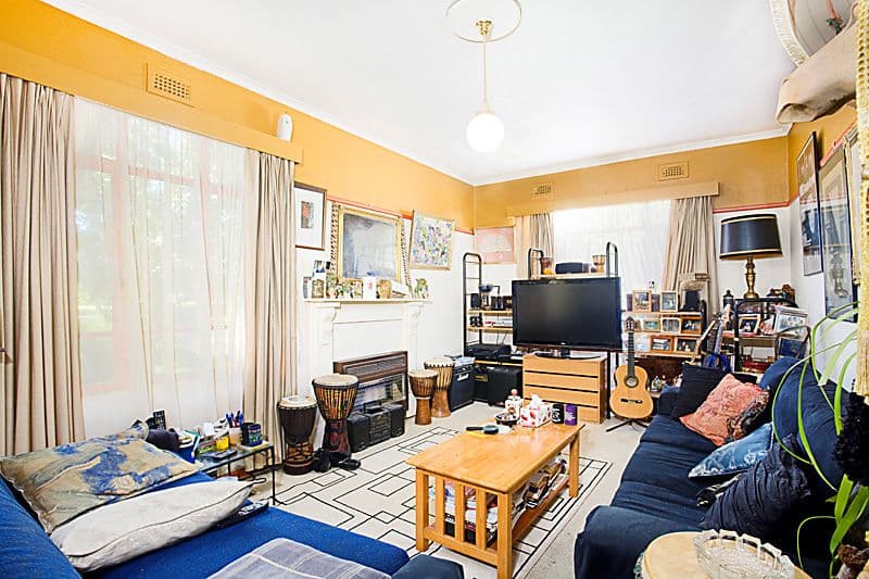 10 Station Avenue, ASHWOOD VIC 3147, Ashwood - Thumbnail 2