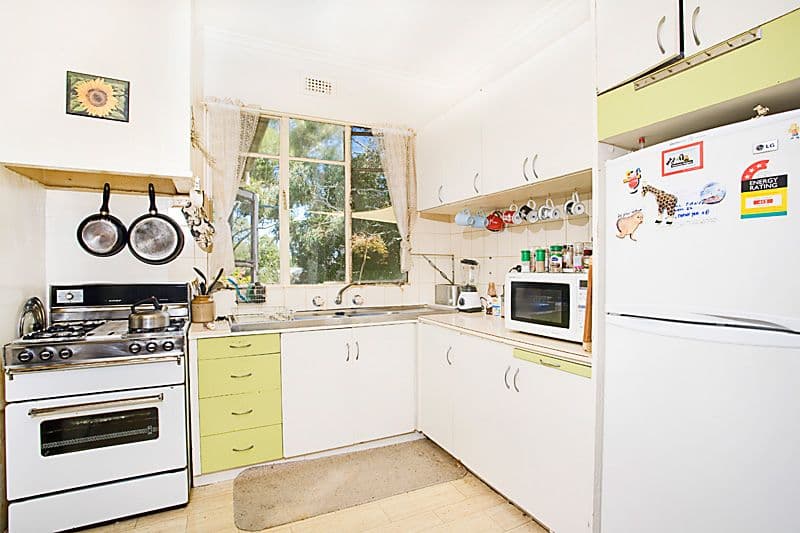10 Station Avenue, ASHWOOD VIC 3147, Ashwood - Thumbnail 3