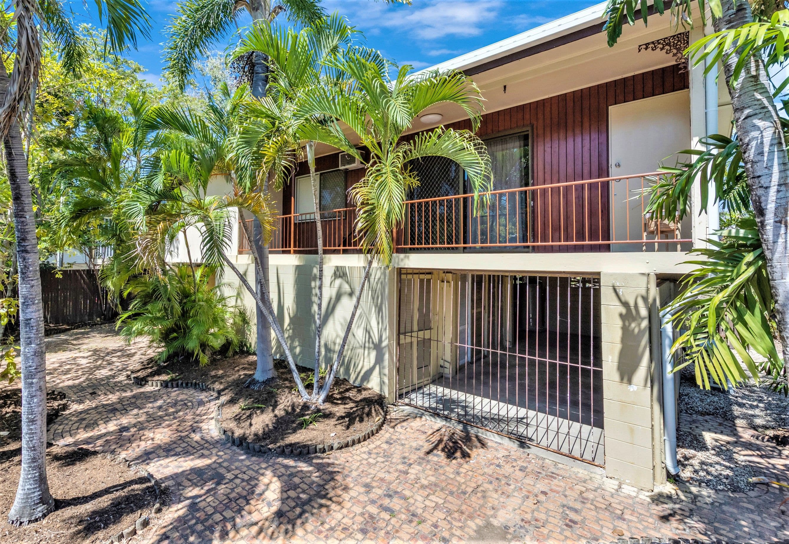 212 Charles Street, Cranbrook QLD 4814, Cranbrook - Image 1