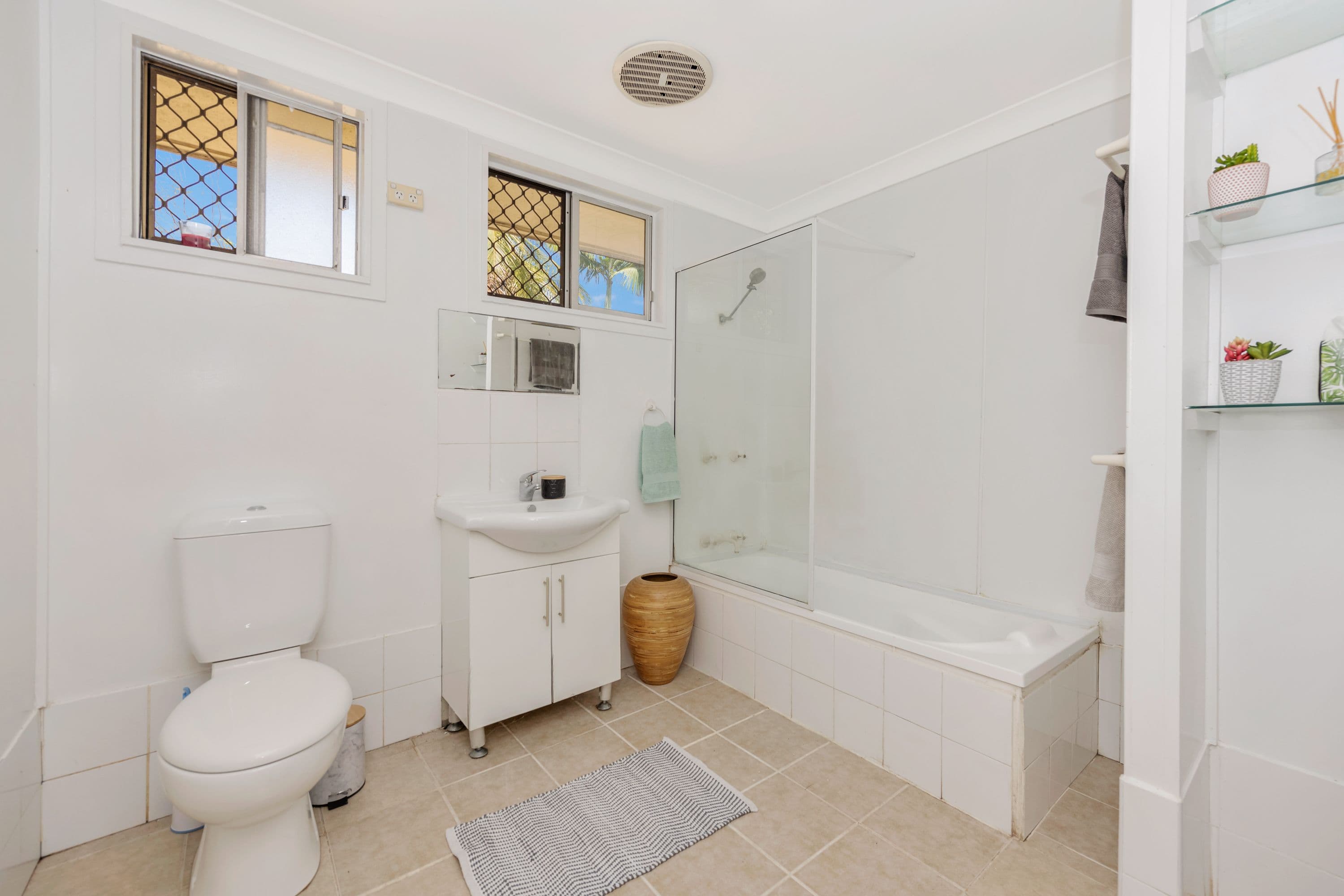 212 Charles Street, Cranbrook QLD 4814, Cranbrook - Thumbnail 6