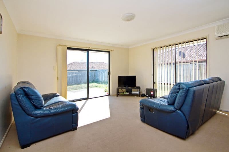 4 Bensley Place, RIVERHILLS QLD 4074, Riverhills - Thumbnail 3