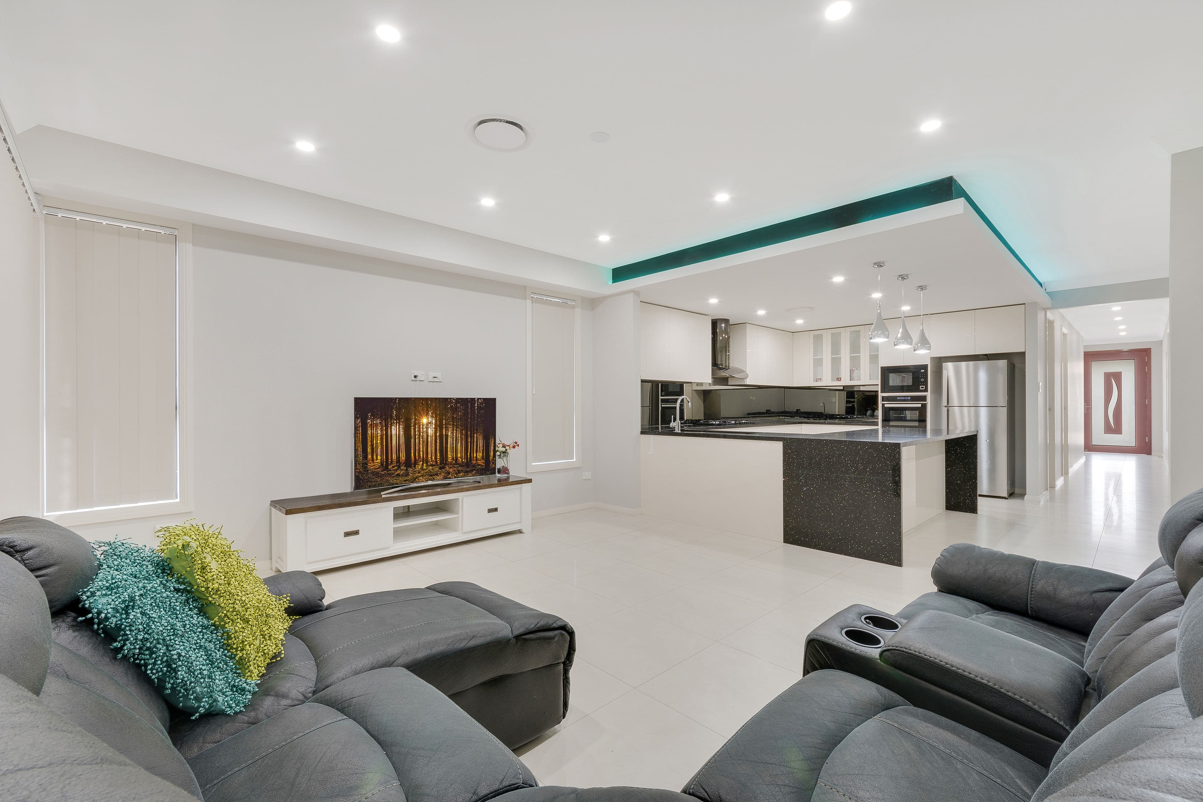 27 Law Crescent, Oran Park - Thumbnail 4