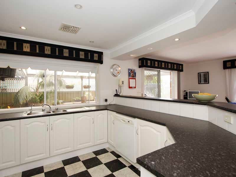 2 McMahon Road, MORPHETT VALE SA 5162, Morphett Vale - Thumbnail 4